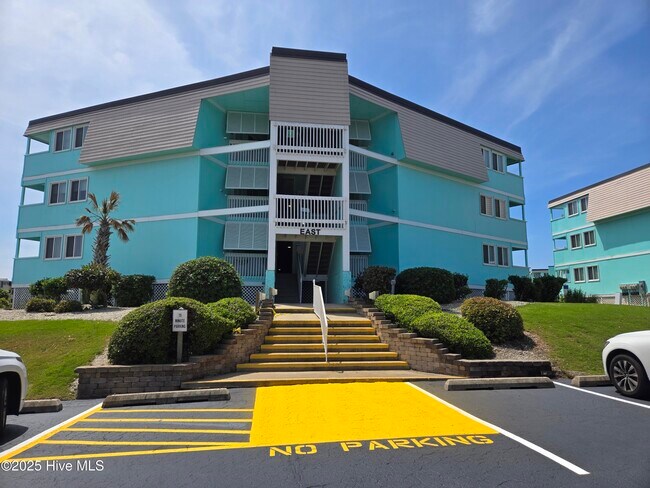 Building Photo - 301 Commerce Way