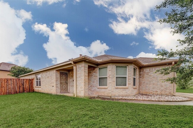 Building Photo - 10627 Ince Ln