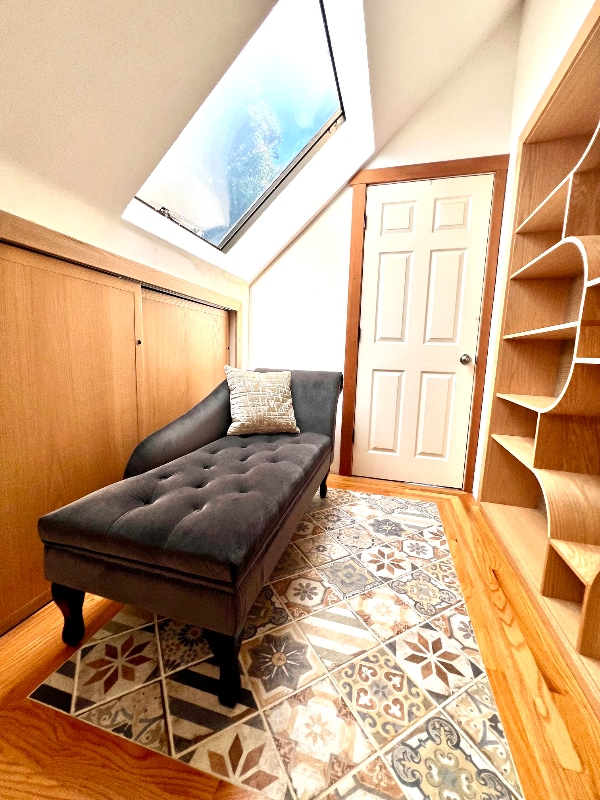 Building Photo - 1565 Eolus Ave