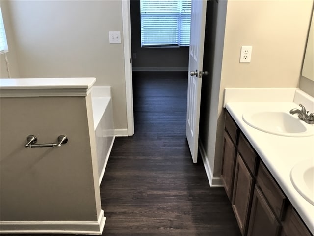 Building Photo - 517 Lindsborg Trl