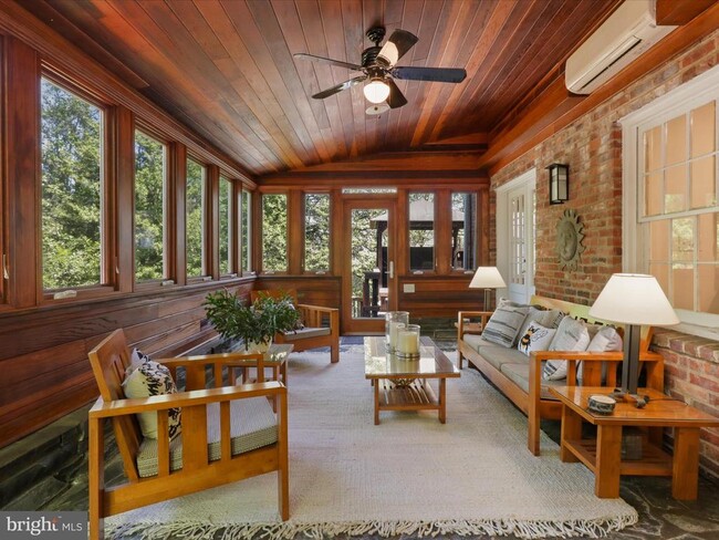 Building Photo - 4725 Rock Spring Rd