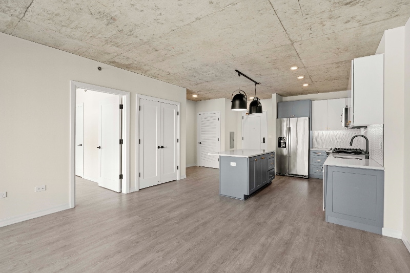 Building Photo - 185 W Huron St