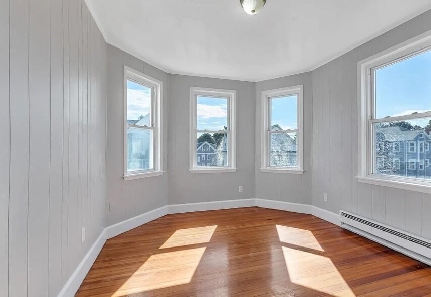 Building Photo - 109 Pocasset Ave