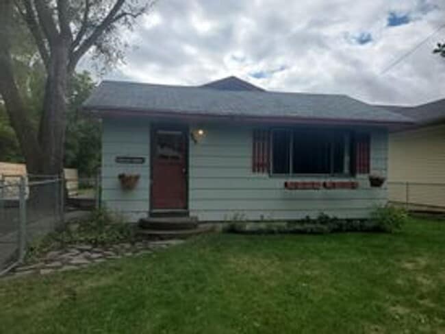 Primary Photo - Marsenich- 2 bedroom house with fenced yard.