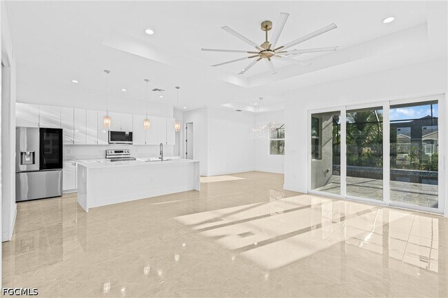 Building Photo - 821 NW 37th Pl