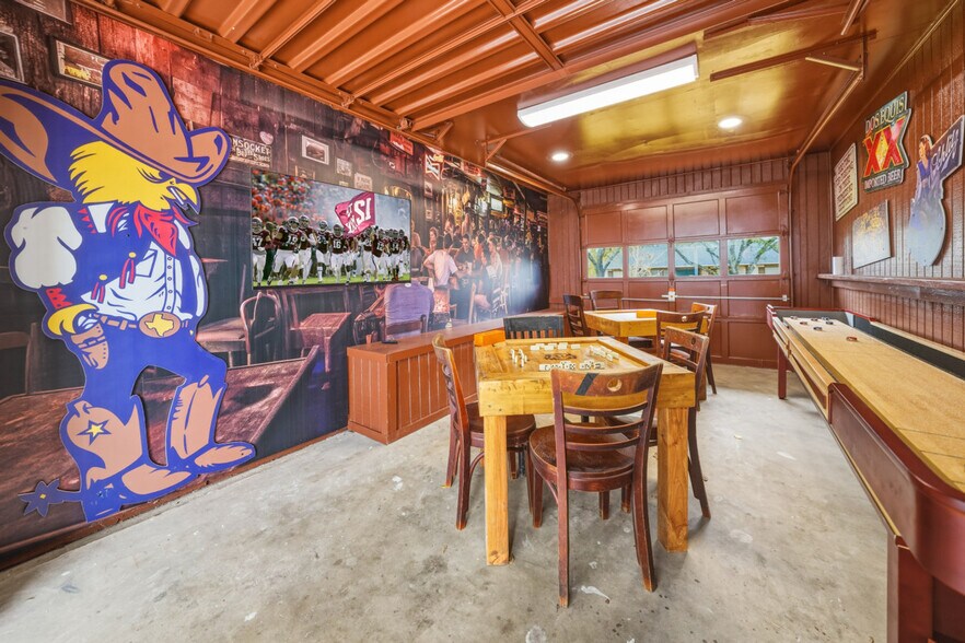 Building Photo - 1303 Langford St