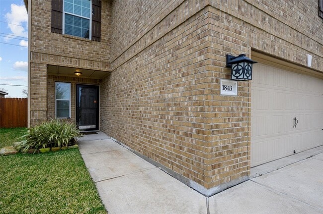 Building Photo - 1843 Garnet Breeze Dr