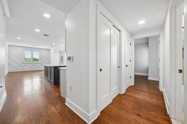 Building Photo - 139 Sherman Pl