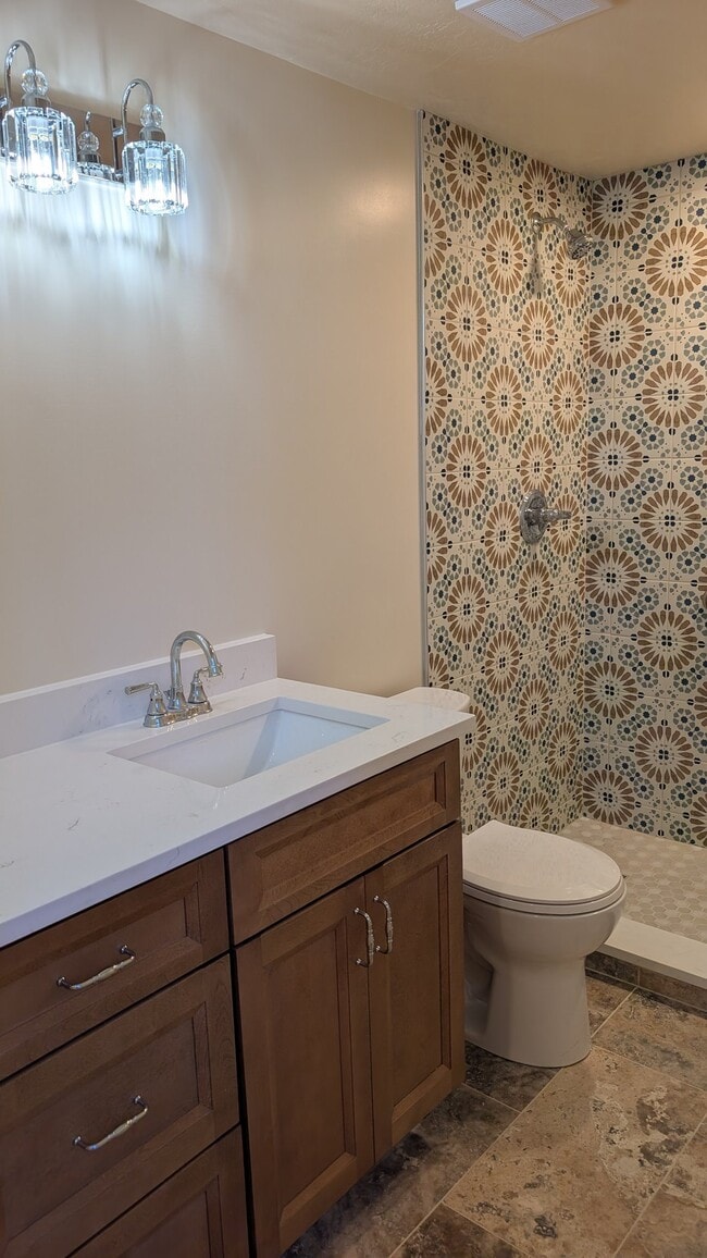 Building Photo - 9302 Sunrise Park Dr