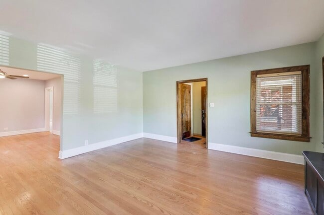 Building Photo - 1020 Harvard Terrace