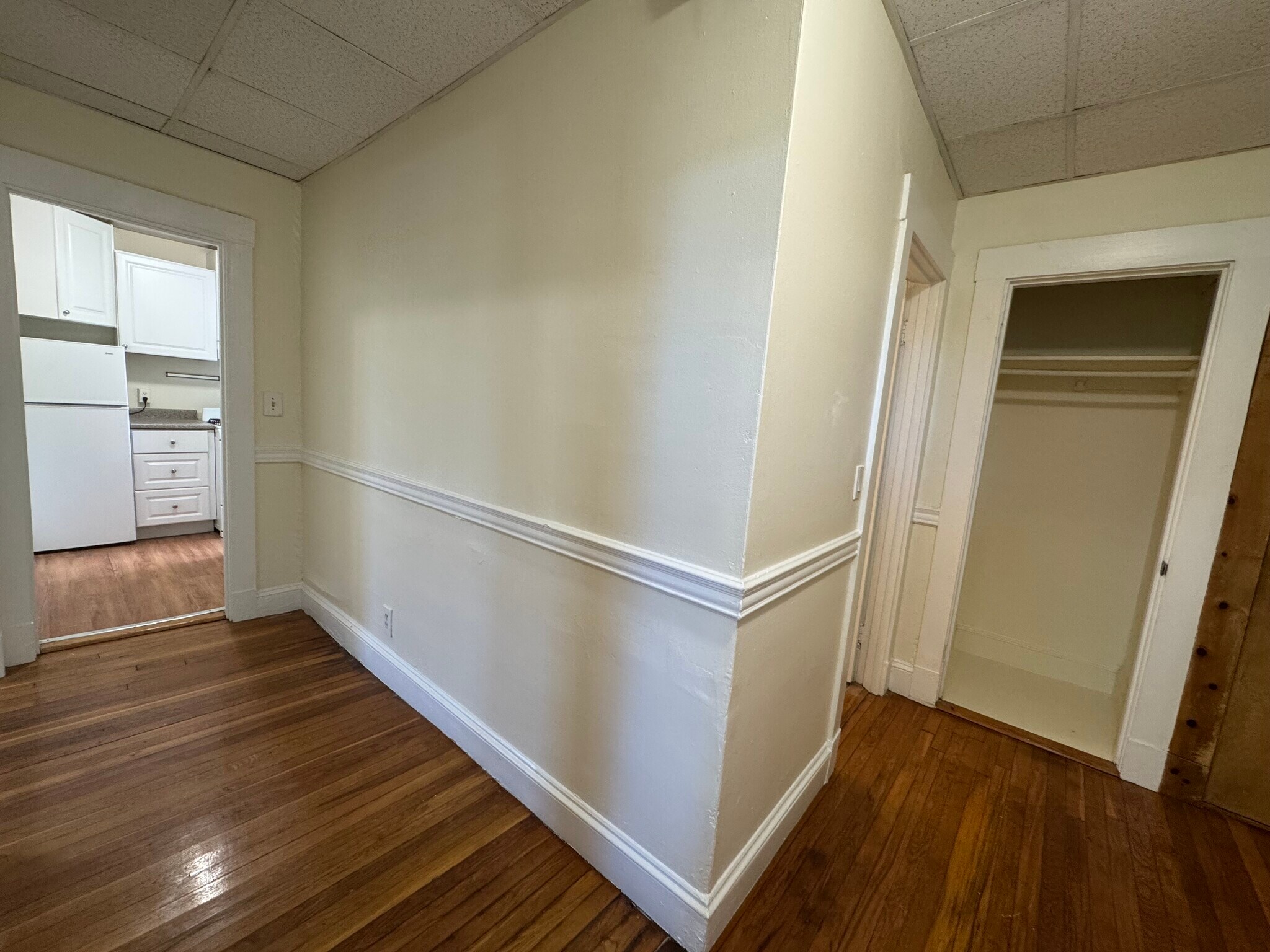 Building Photo - 386 Riverway