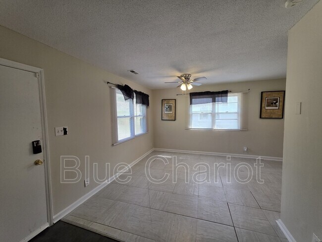 Building Photo - 2313 Fitzgerald Ave