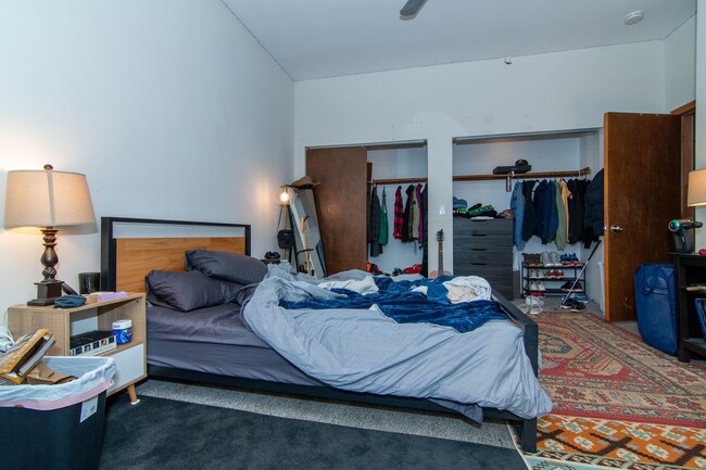 Building Photo - Beautiful 4 Bed in Fenway Available 9/1/26