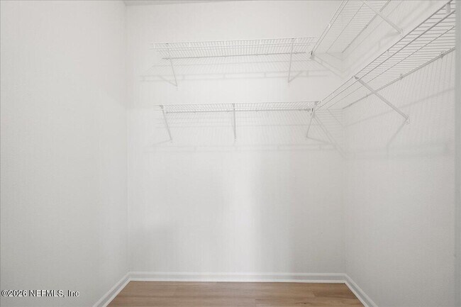 Building Photo - 10550 Baymeadows Rd