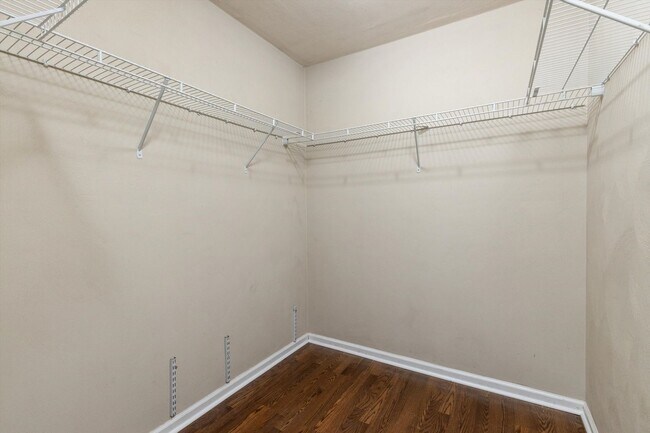 Building Photo - Stylish 3BR/2BA Single-Level Living in Nor...