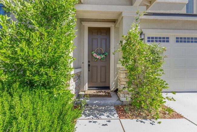 Building Photo - Spacious 5-Bedroom Home in Spencer’s Crossing – Murrieta - 6 Month - 1 Year or Lease To Own!