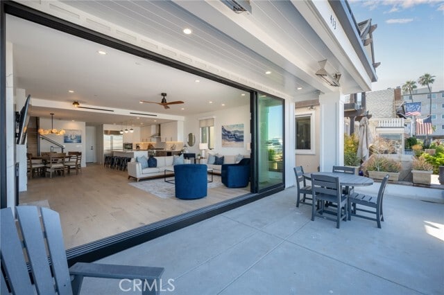 Building Photo - 413 Edgewater Pl