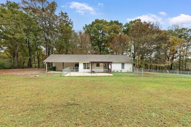 Building Photo - 3b/3ba RENTAL on 5.2 acres CULLMAN