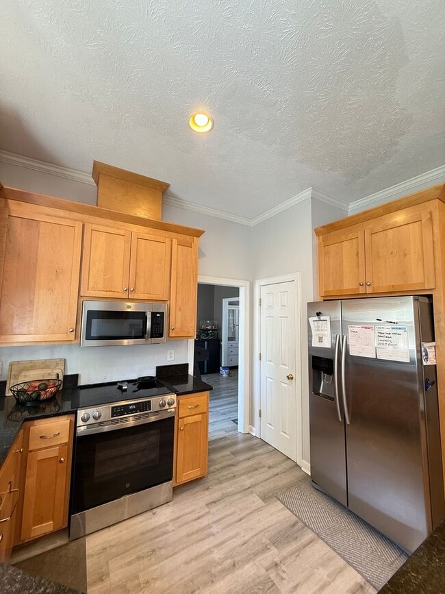 Building Photo - The Greenlands