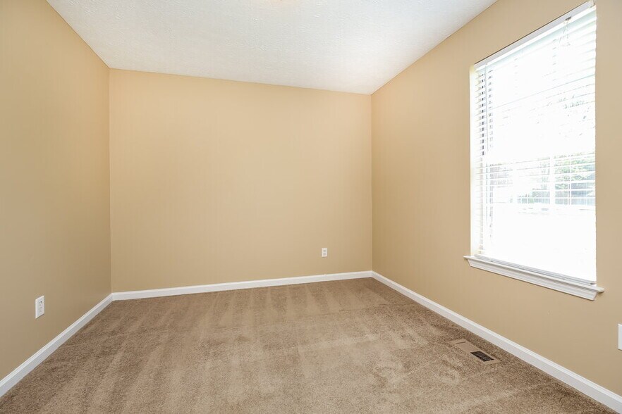 Building Photo - 1417 Quail Run
