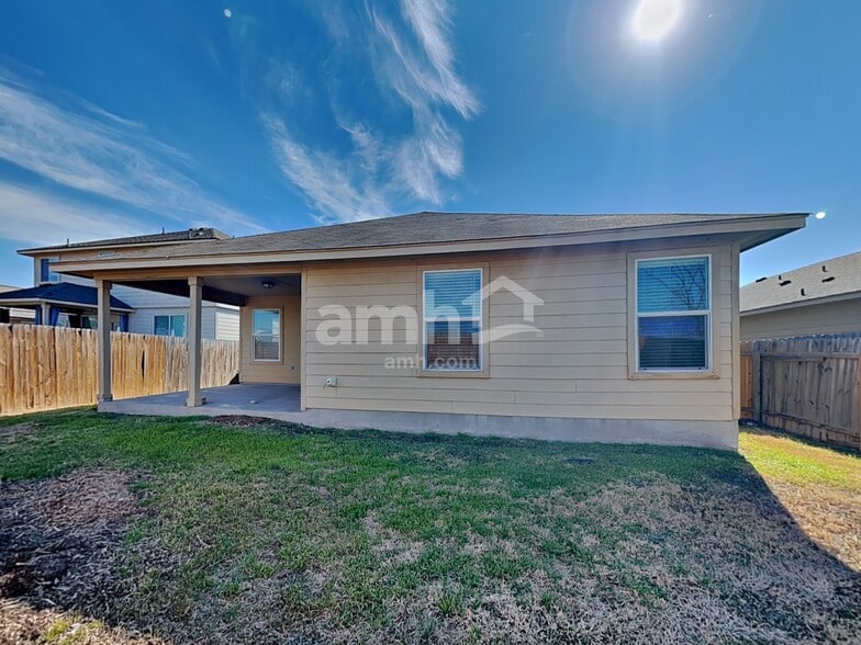 Building Photo - 631 Tom Kemp Dr