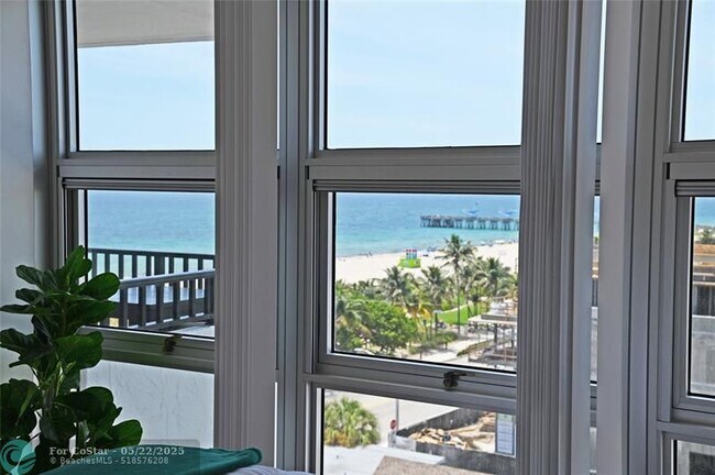 Building Photo - 525 N Ocean Blvd