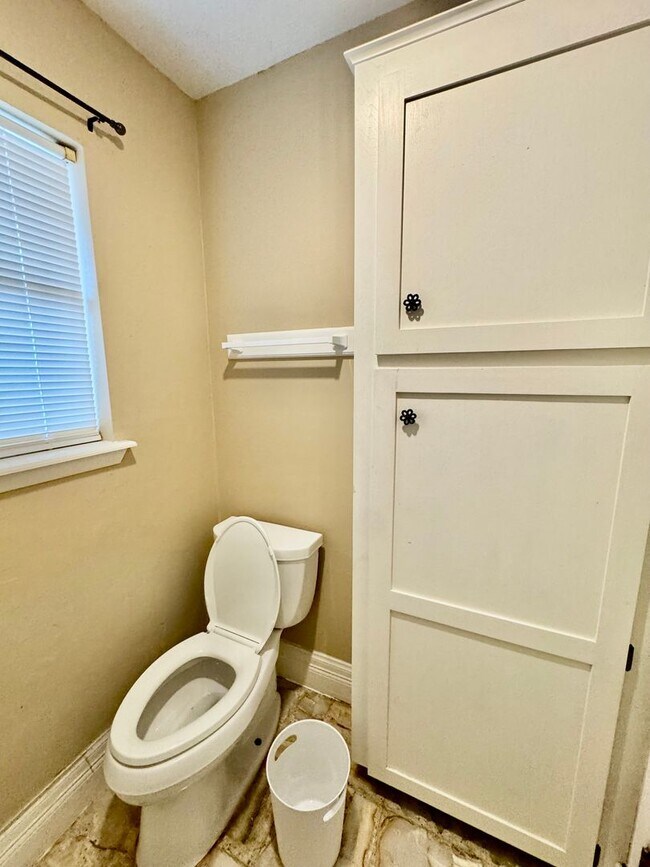 Building Photo - 5122 Moultrie Dr