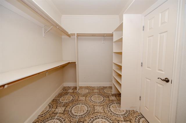 Building Photo - 624 Horseshoe Bend