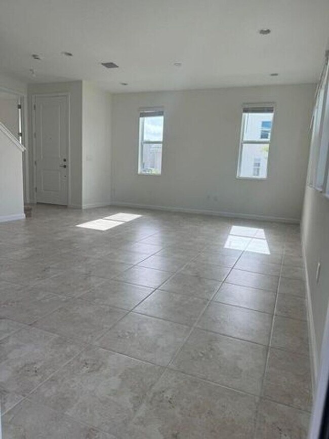 Building Photo - 16452 Millenium Ct