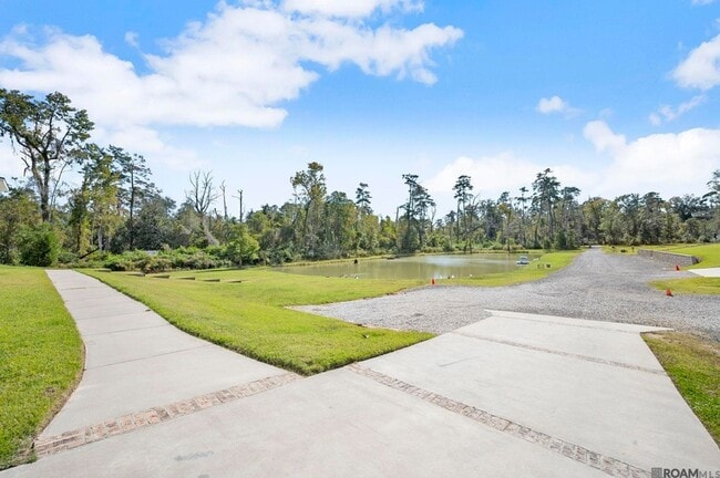 Building Photo - 9825 Fawn Vw Dr