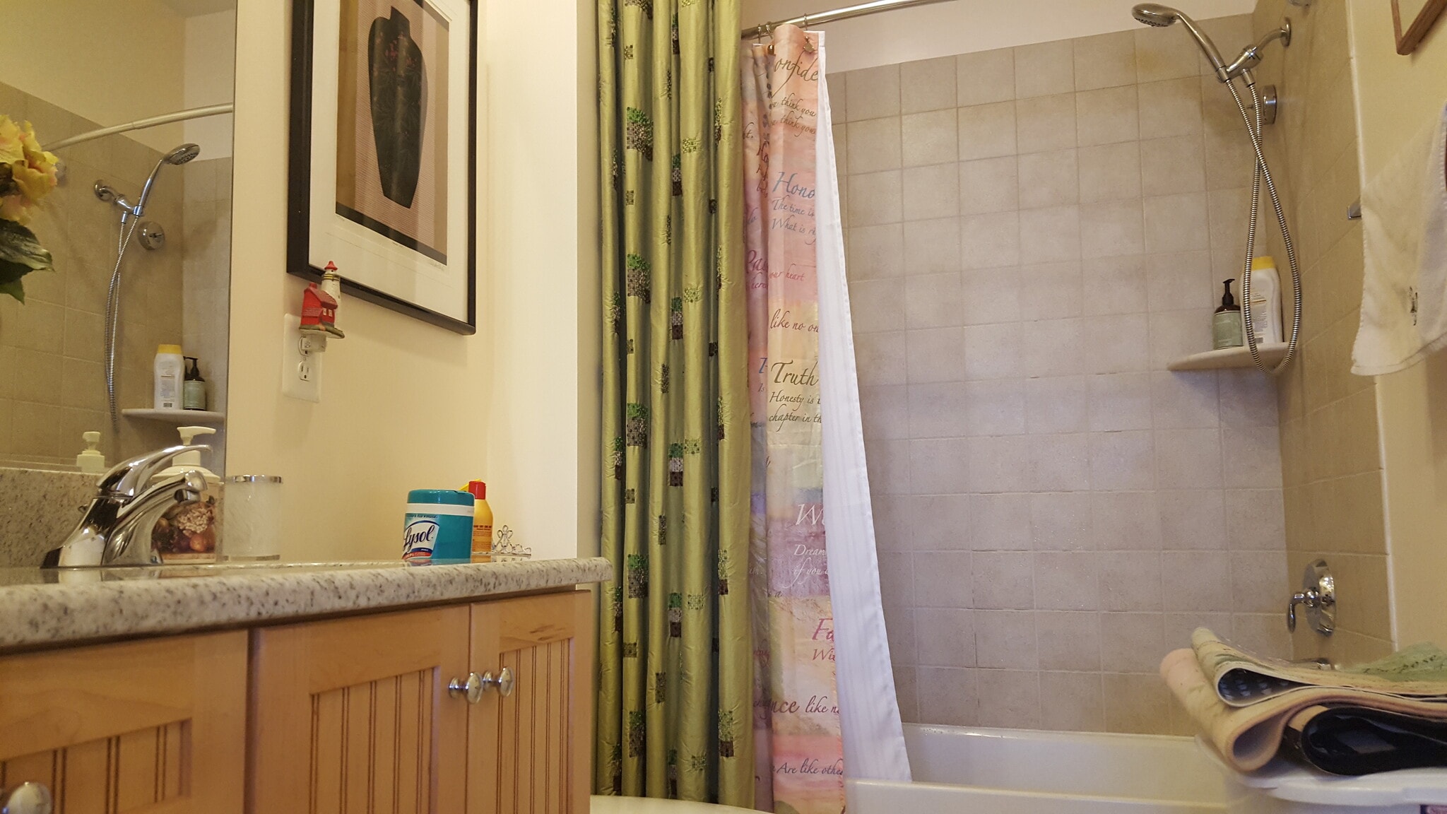 Bathroom - 4418 Longfellow St