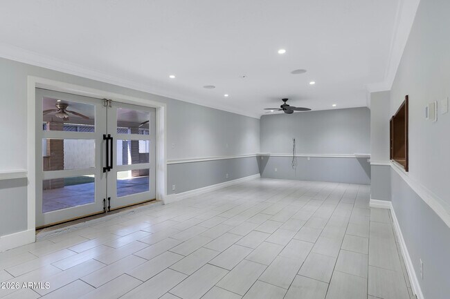 Building Photo - 1627 E Fremont Dr