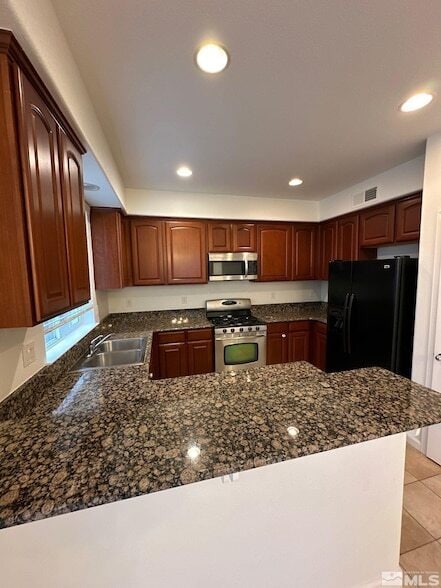 Building Photo - 3843 Dominus Dr
