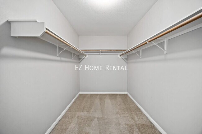 Building Photo - 16267 Silver Wing Ln