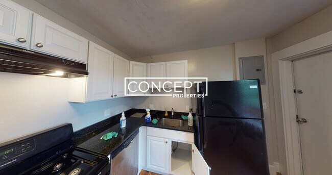 Primary Photo - 56 Hancock St