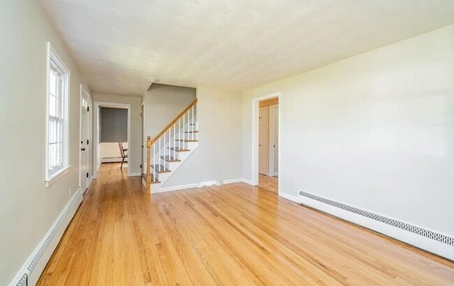 Building Photo - 119 Florida Dr
