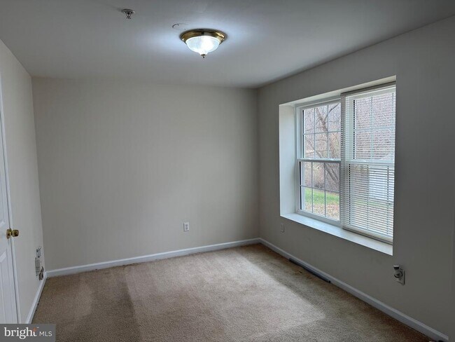 Building Photo - 10106 Garden Valley Ct