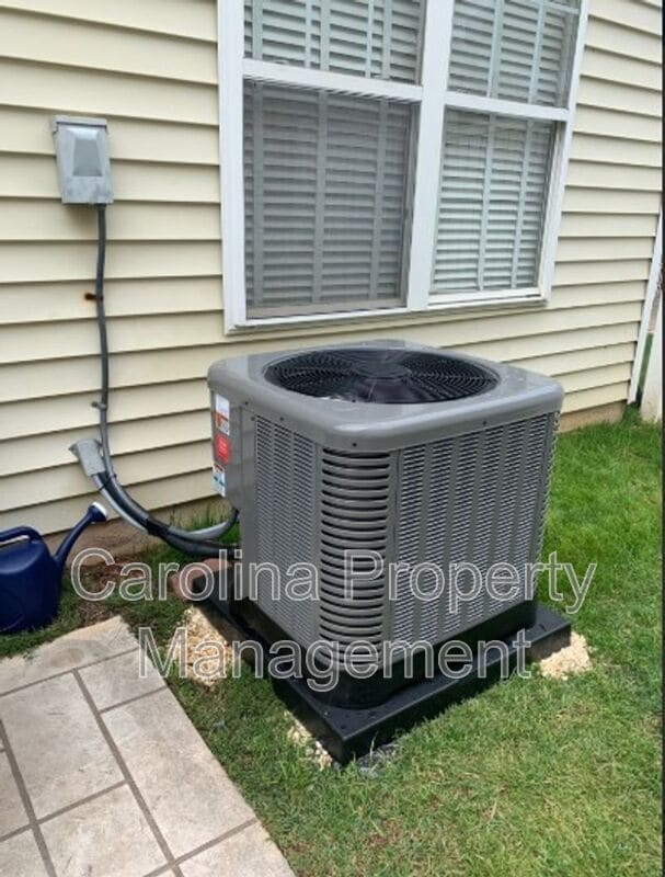 Building Photo - 11355 Deer Ridge Ln