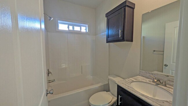 Building Photo - 6656 Pentz Rd