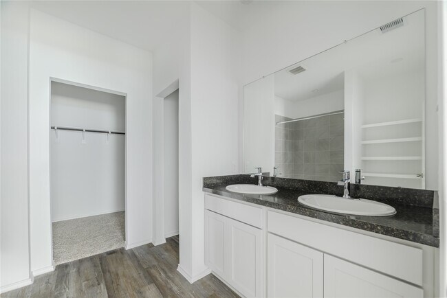 Building Photo - 5619 Simcrest Grove Dr