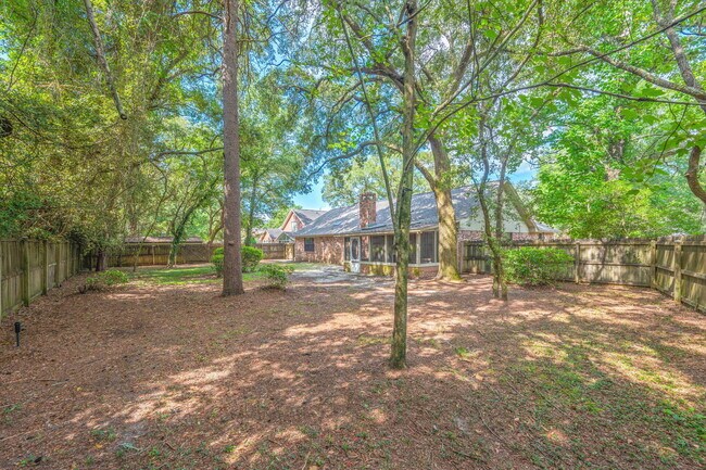 Building Photo - 822 St Joseph Cove