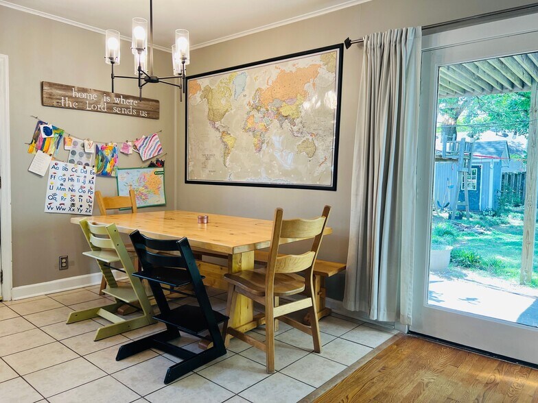 Building Photo - 3749 Philwood Ave