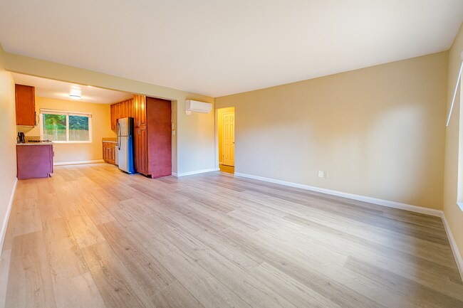 Building Photo - La Mesa Excellent Location 1 bed