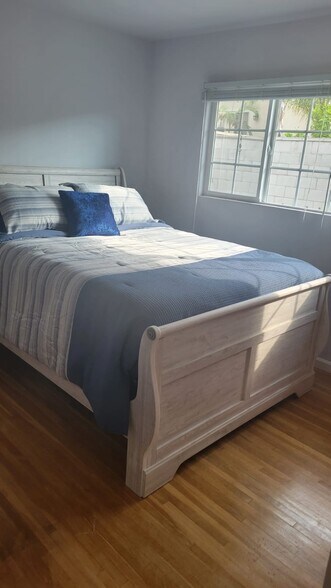 Building Photo - 1430 Manhattan Beach Blvd