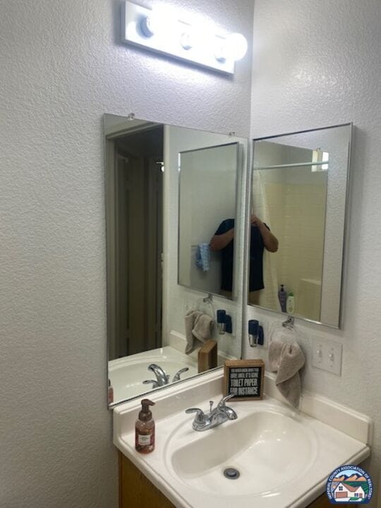 Building Photo - 1171 Baker Ave