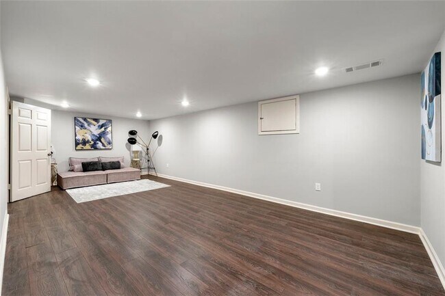 Building Photo - 4441 Langdon Walk