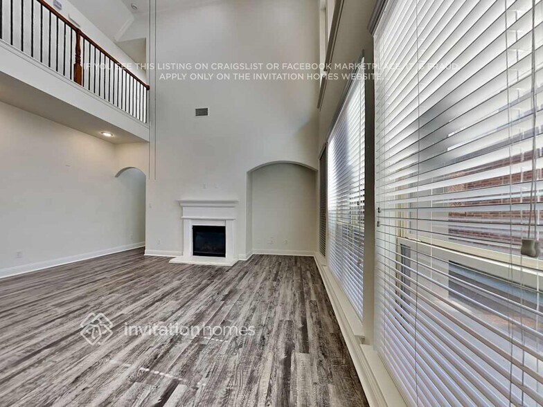 Building Photo - 2449 Sunderland Ln