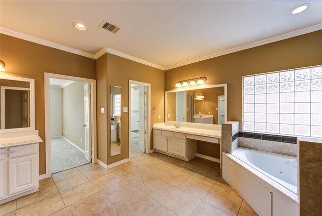 Building Photo - 13310 Olive Trail