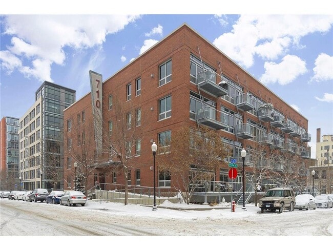 Building Photo - 710 N 4th St