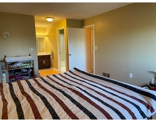 Building Photo - 500 Colonial Dr